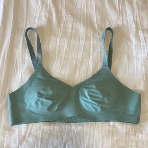 Knix V-Neck Padded Wireless Bra Sage 2 - EUC
